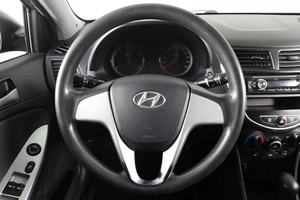 Седан Hyundai Solaris 2014 года, 919000 рублей, Пермь