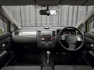 Хетчбэк Nissan Tiida 2005 года, 580000 рублей, Красноярск