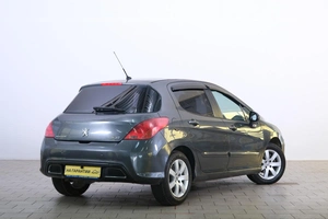 Хетчбэк Peugeot 308 2010 года, 579000 рублей, Омск