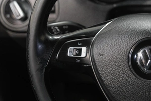 Седан Volkswagen Polo 2016 года, 1129000 рублей, Новокузнецк