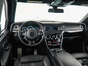 Внедорожник Rolls-Royce Cullinan 2019 года, 30550090 рублей, Москва
