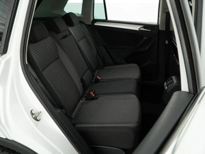 Внедорожник Volkswagen Tiguan 2017 года, 2249999 рублей, Москва