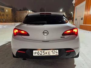 Хетчбэк Opel Astra GTC 2012 года, 800000 рублей, Красноярск