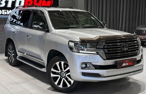 Внедорожник Toyota Land Cruiser 2018 года, 6900000 рублей, Красноярск