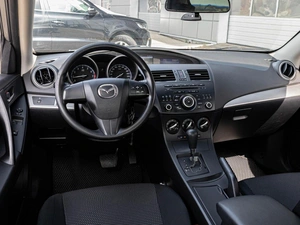 Седан Mazda 3 2012 года, 1020000 рублей, Краснодар