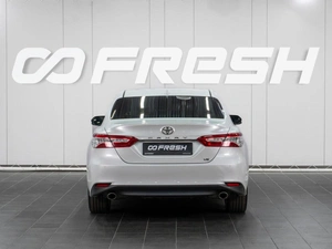 Седан Toyota Camry 2019 года, 3439000 рублей, Сургут