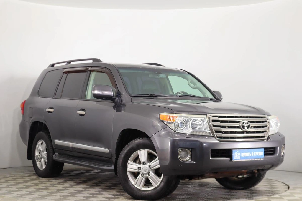 Внедорожник Toyota Land Cruiser 2013 года, 3639000 рублей, Пермь