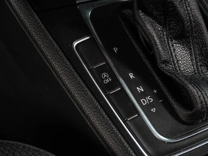 Хетчбэк Volkswagen Golf 2018 года, 1889000 рублей, Воронеж