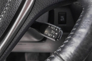 Внедорожник Toyota RAV4 2017 года, 2999000 рублей, Барнаул