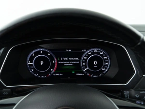 Внедорожник Volkswagen Tiguan 2018 года, 2613040 рублей, Москва