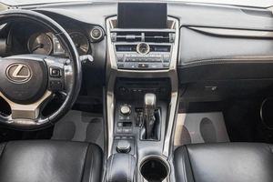 Внедорожник Lexus NX 2016 года, 2699000 рублей, Барнаул