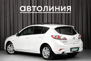 Хетчбэк Mazda 3 2012 года, 840000 рублей, Красноярск