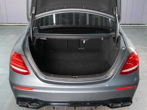 Седан Mercedes-benz E-класс 2018 года, 2879000 рублей, Сургут