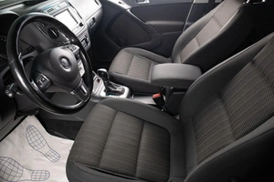 Внедорожник Volkswagen Tiguan 2012 года, 1499000 рублей, Оренбург