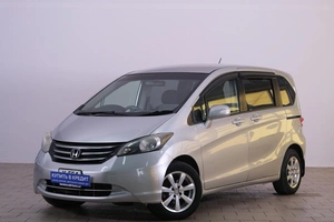 Минивэн Honda Freed 2010 года, 1009000 рублей, Омск