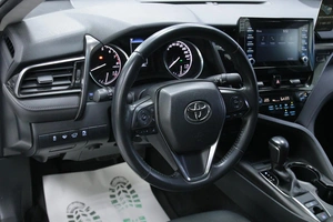 Седан Toyota Camry 2021 года, 3133000 рублей, Солонцы
