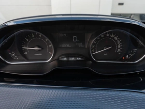 Внедорожник Peugeot 2008 2014 года, 829000 рублей, Саратов