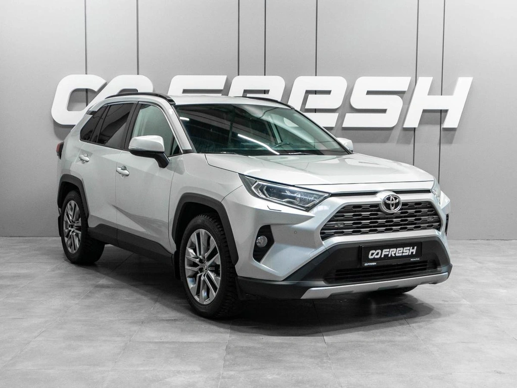 Внедорожник Toyota RAV4 2021 года, 3799000 рублей, Тюмень