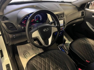 Седан Hyundai Solaris 2016 года, 769000 рублей, Красноярск