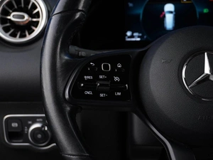 Внедорожник Mercedes-benz GLB-класс 2021 года, 3000055 рублей, Москва