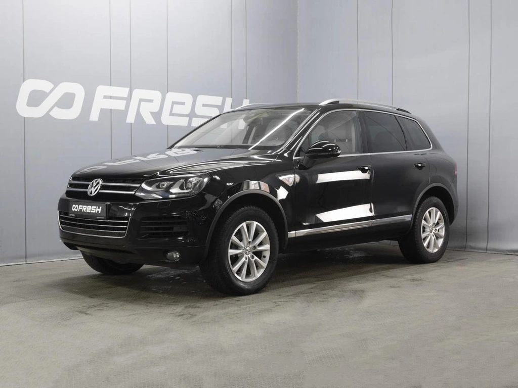 Внедорожник Volkswagen Touareg 2014 года, 2470000 рублей, Омск