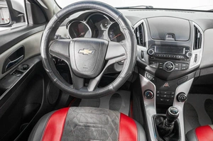 Хетчбэк Chevrolet Cruze 2012 года, 759000 рублей, Барнаул