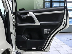 Внедорожник Toyota Land Cruiser 2019 года, 8000000 рублей, Красноярск