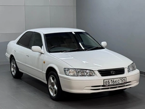 Седан Toyota Camry 2000 года, 497000 рублей, Красноярск