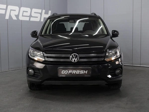 Внедорожник Volkswagen Tiguan 2012 года, 1430000 рублей, Омск