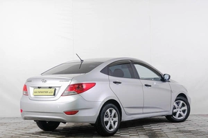 Седан Hyundai Solaris 2011 года, 749000 рублей, Кемерово