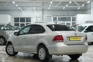 Седан Volkswagen Polo 2012 года, 719000 рублей, Омск