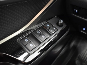 Внедорожник Toyota C-HR 2019 года, 2485900 рублей, Казань