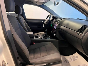 Внедорожник Volkswagen Touareg 2004 года, 799000 рублей, Красноярск