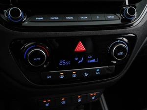 Седан Hyundai Solaris 2020 года, 1729196 рублей, Москва