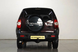 Внедорожник Chevrolet Niva 2011 года, 519000 рублей, Челябинск