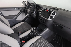 Внедорожник Volkswagen Tiguan 2011 года, 969000 рублей, Пермь