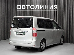Минивэн Toyota Noah 2008 года, 1250000 рублей, Красноярск