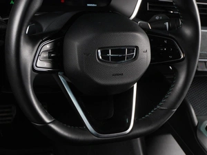 Седан Geely Preface 2023 года, 2425000 рублей, Красный Пахарь