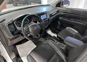 Внедорожник Mitsubishi Outlander 2015 года, 2257000 рублей, Красноярск