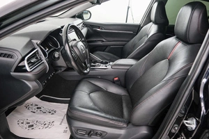 Седан Toyota Camry 2020 года, 3199000 рублей, Красноярск