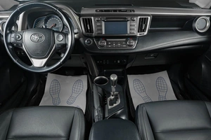 Внедорожник Toyota RAV4 2015 года, 2499000 рублей, Тюмень