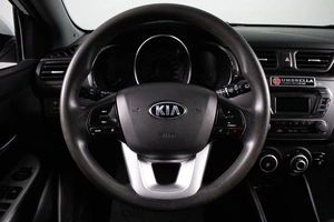Хетчбэк Kia Rio 2013 года, 819000 рублей, Сургут