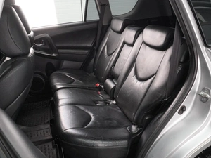 Внедорожник Toyota RAV4 2010 года, 1643000 рублей, Воронеж