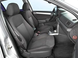 Седан Opel Astra 2010 года, 530000 рублей, Аксай