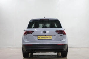 Внедорожник Volkswagen Tiguan 2018 года, 2689000 рублей, Новокузнецк