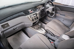 Седан Mitsubishi Lancer 2004 года, 259000 рублей, Томск
