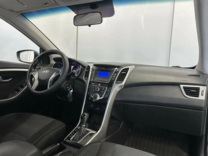 Хетчбэк Hyundai i30 2013 года, 995000 рублей, Красноярск