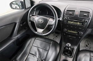 Седан Toyota Avensis 2010 года, 1229000 рублей, Красноярск