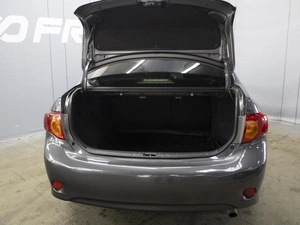 Седан Toyota Corolla 2007 года, 890000 рублей, Омск