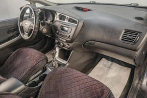 Хетчбэк Kia Ceed 2013 года, 799000 рублей, Челябинск